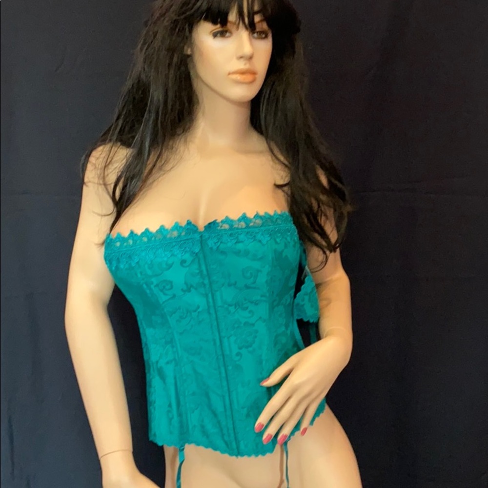 Frederick’s of Hollywood NWT Corset & G-String set